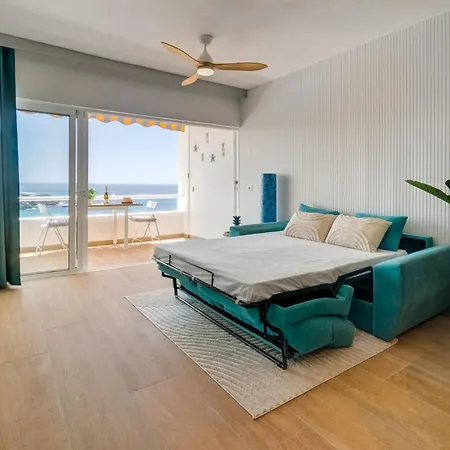 Blue Horizon Apartment *